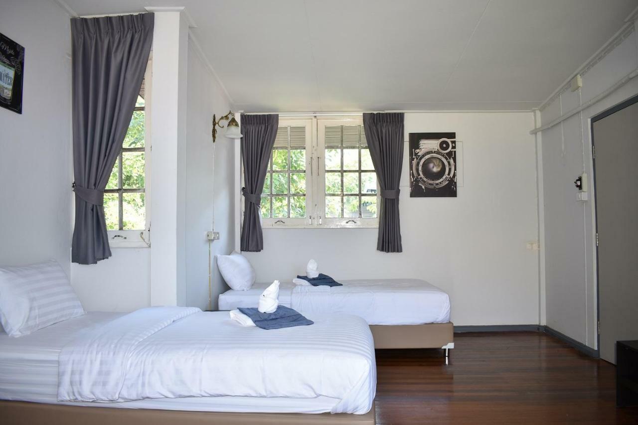 Maya Bed And Food Hostel Chiang Mai Exterior photo