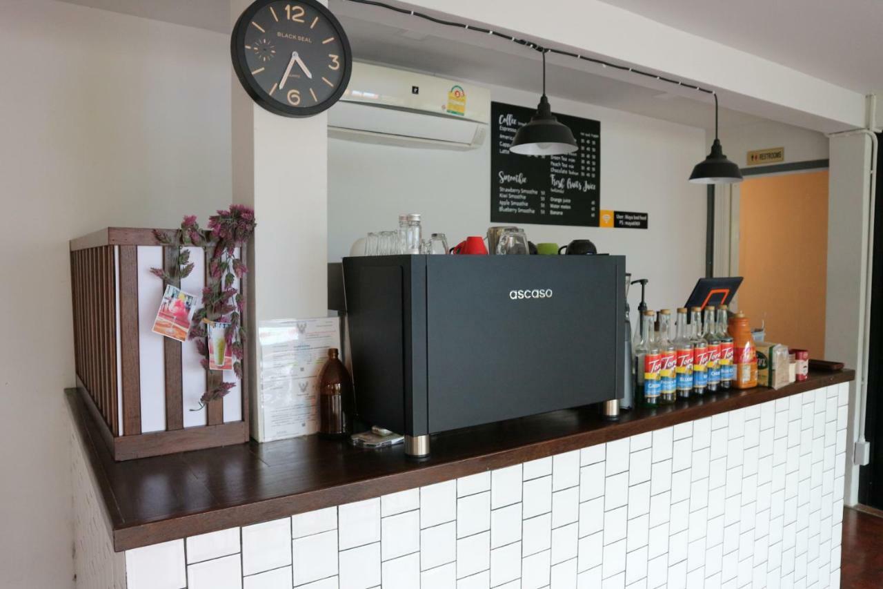 Maya Bed And Food Hostel Chiang Mai Exterior photo
