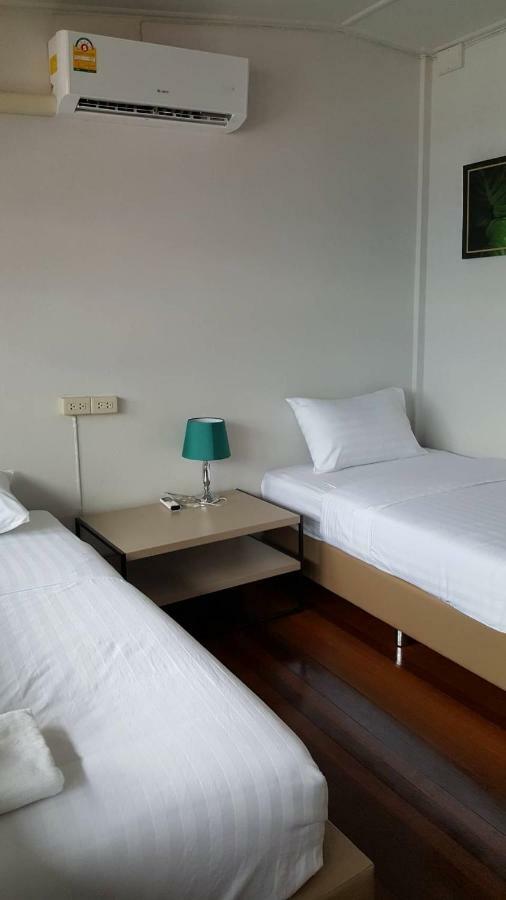 Maya Bed And Food Hostel Chiang Mai Exterior photo