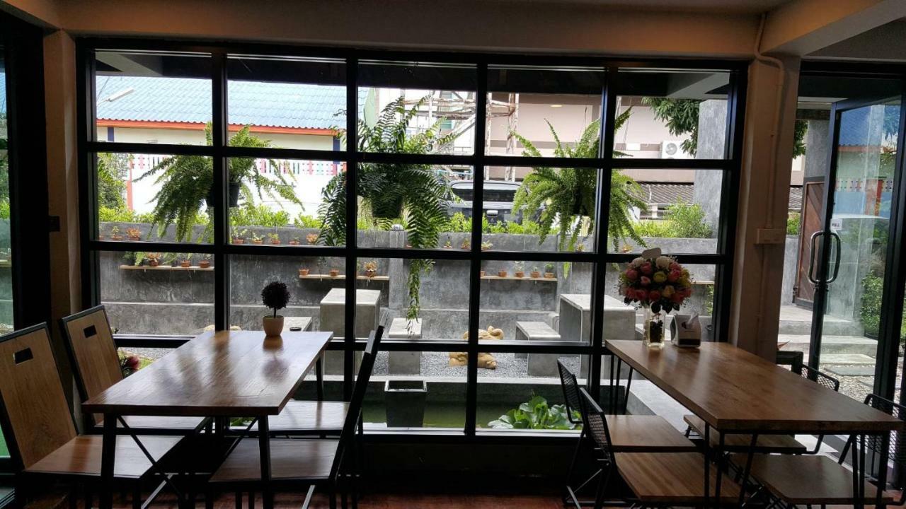Maya Bed And Food Hostel Chiang Mai Exterior photo