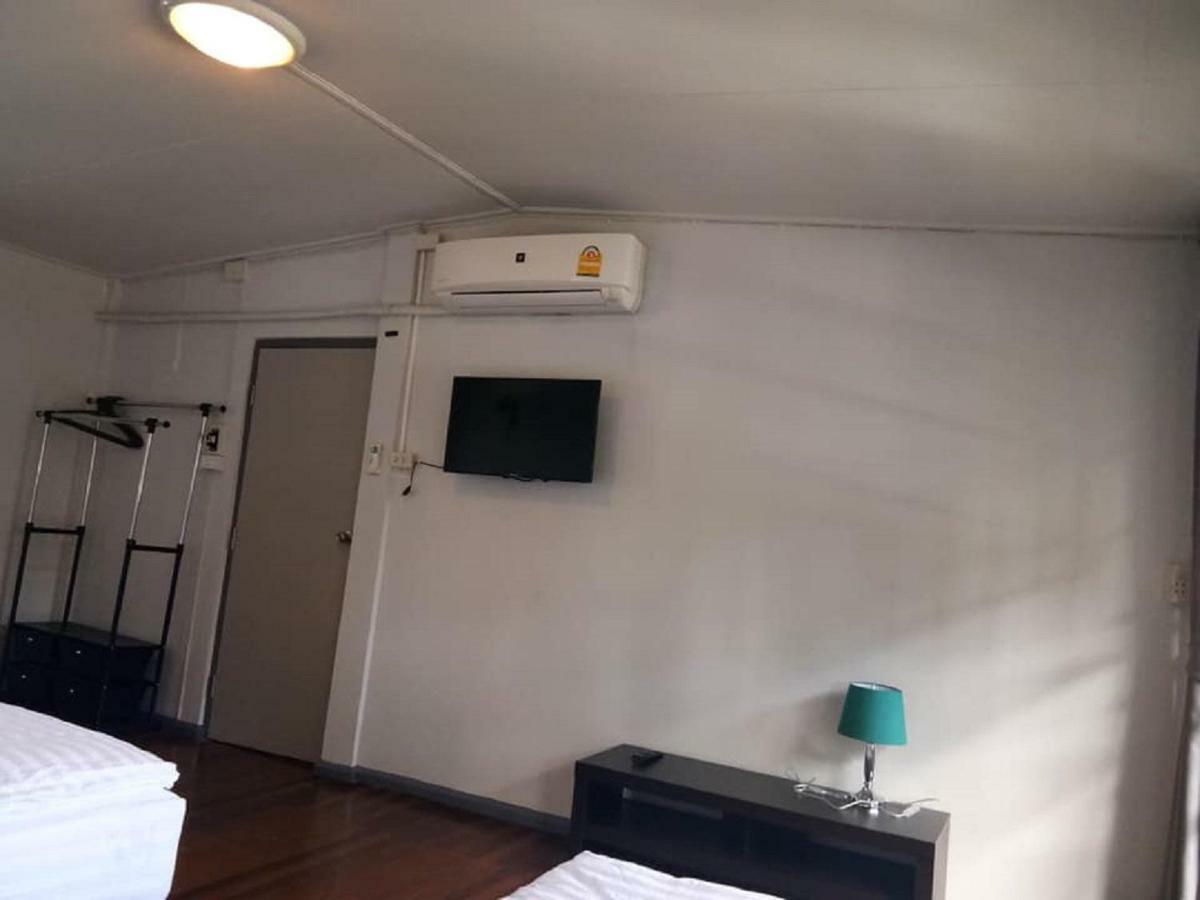 Maya Bed And Food Hostel Chiang Mai Exterior photo