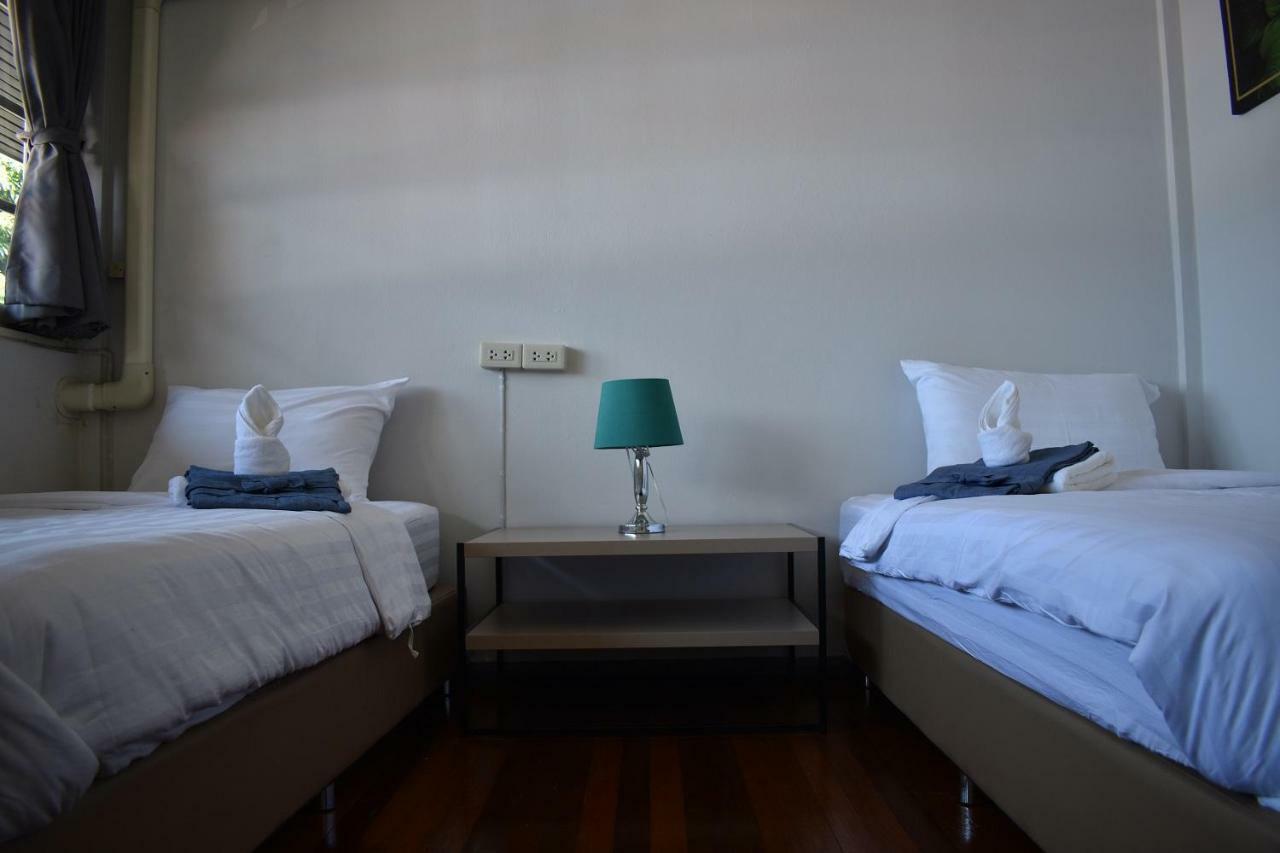 Maya Bed And Food Hostel Chiang Mai Exterior photo